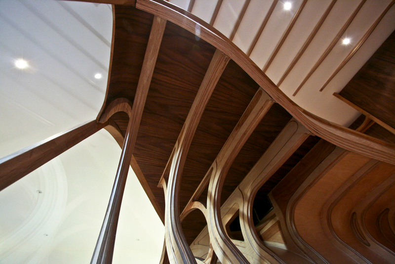 Illustration for article titled Bendy Wooden Room Snaps Together Like Tetris, Takes Over House